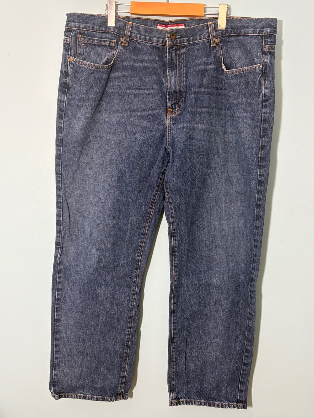 Tommy Hilfiger men’s relaxed fit jeans 42x32